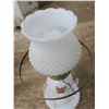 Image 3 : vintage milk glass hobnail bedroom lamp - chipped