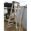 Image 4 : vintage 7ft wooden ladder