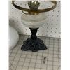 Image 3 : VINTAGE OIL LAMP CAST BASE