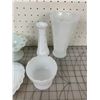 Image 3 : VINTAGE LOT OF MILK GLASS