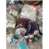 Image 3 : LARGE TIN OF VINTAGE CRAFTING BEADS
