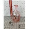 Image 3 : ANTIQUE PINK DEPRESSION GLASS DECANTER
