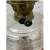 Image 3 : VINTAGE DUAL BURNER BRITISH MADE OIL LAMP