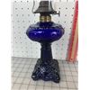 Image 2 : ANTIQUE PURPLE OIL LAMP