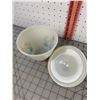 Image 2 : VINTAGE FIRE-KING TULIP GREASE LIDDED BOWL