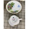 Image 2 : LOT OF TEA CUPS AND SAUCERS AYNSLEY ROYAL VALE ETC