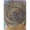 Image 1 : Vintage Embossed Brass Plate Wall Hanging English Tavern Scene 14" England Made