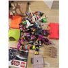 Image 4 : Tote full of toys