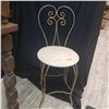 Image 1 : Vintage vanity chair