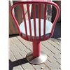 Image 2 : Metal swivel restaurant stool.