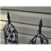 Image 2 : 2 metal plant trellis.