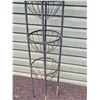 Image 3 : Outdoor metal pot planter. 5 ft. Tall