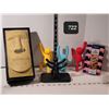 Image 1 : Schnoz tissue box, novelty umbra wall hooks & napkin holder plus pig corn cob spikes.