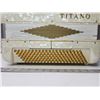 Image 4 : Vintage "Titano" cream accordion, plays beautifully - c/w carrying case