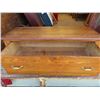 Image 2 : coffee table with pull out storage 43.5x18" x 16"