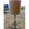Image 3 : nice modern lamp