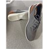 Image 2 : new shoes US size 8