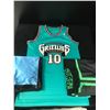 Image 2 : VANCOUVER GRIZZLIES MIKE BIBBY JERSEY AND 90s NIKE SHORTS