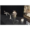Image 5 : GODINGER AIRPLANE COCKTAIL SHAKER ON STAND