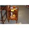 Image 1 : WOOD STAND
