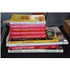 Image 2 : COLLECTION OF BOOKS ON HAWAII (28 PCS)