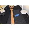 Image 10 : DEAN 4 STRING BASS GUITAR W/SOFT CASE
