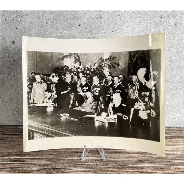 Hitler Oversees Signing Of Italo German Pact Photo