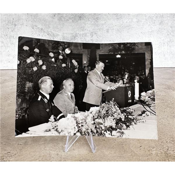 Hitler Addresses Leaders Of Labor Brigades Photo