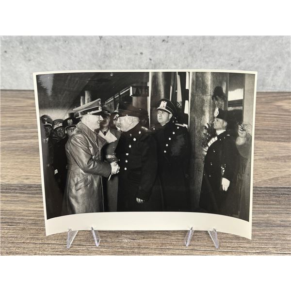 Adolf Hitler meets Mussolini Photo