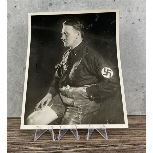 Adolf Hitler Lederhosen Hoffmann Portrait Photo