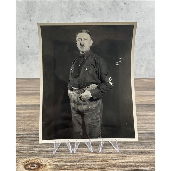 Adolf Hitler Lederhosen Hoffmann Portrait Photo