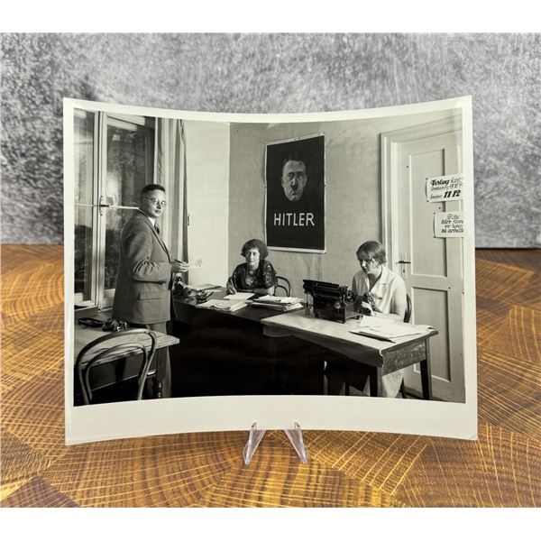 Editors of the Front Photo