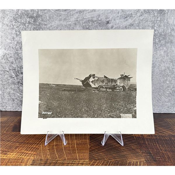 WWI WW1 US Army Renault Tank France Photo