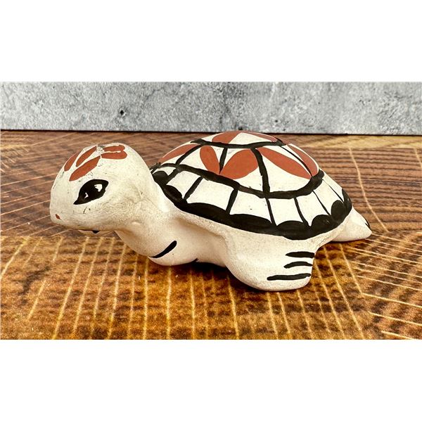 Isleta Pueblo P. Jojol Pottery Turtle