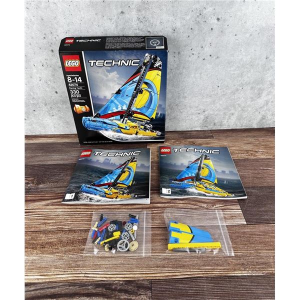 Lego Technic 42074 Racing Yacht