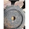 Image 8 : Cast Iron Oil Lamp Wall Brackets
