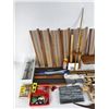 Image 2 : Large Collection of Loom Pieces Shuttles