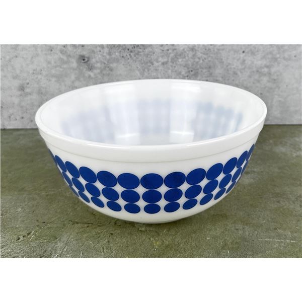 Pyrex Blue Dot Mixing Bowl
