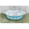 Image 1 : Pyrex Snowflake Casserole 045