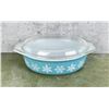 Image 2 : Pyrex Snowflake Casserole 045