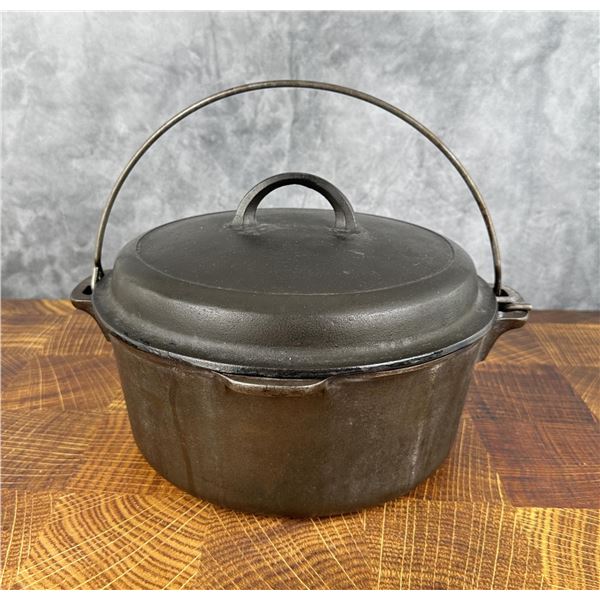 Griswold 8 Cast Iron Dutch Oven