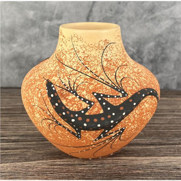 Deldrick & Lorenda Cellicion Zuni Pueblo Pot