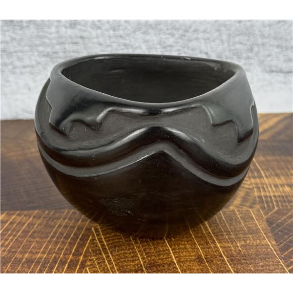 Julia Martinez Santa Clara Pueblo Indian Pot