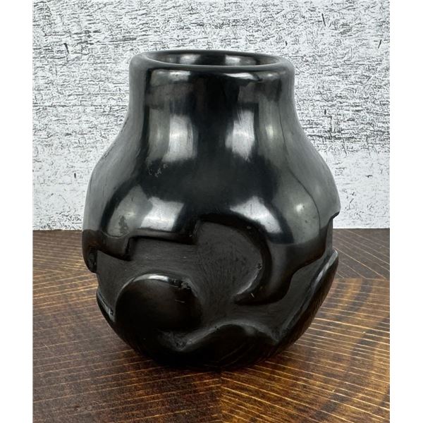 Eugene & Isabel Naranjo Santa Clara Pueblo Pot