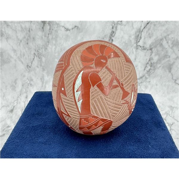 Sasha Bluesky Sgraffito Navajo Indian Seed Pot
