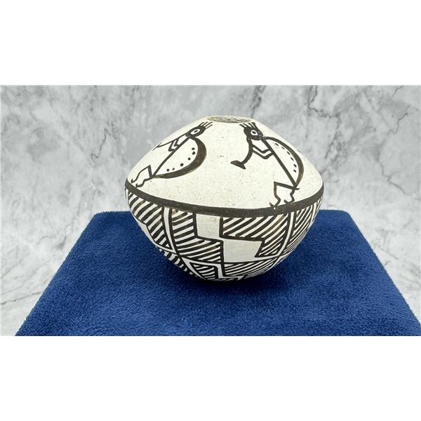 Joyce Leno Acoma Pueblo Indian Pot