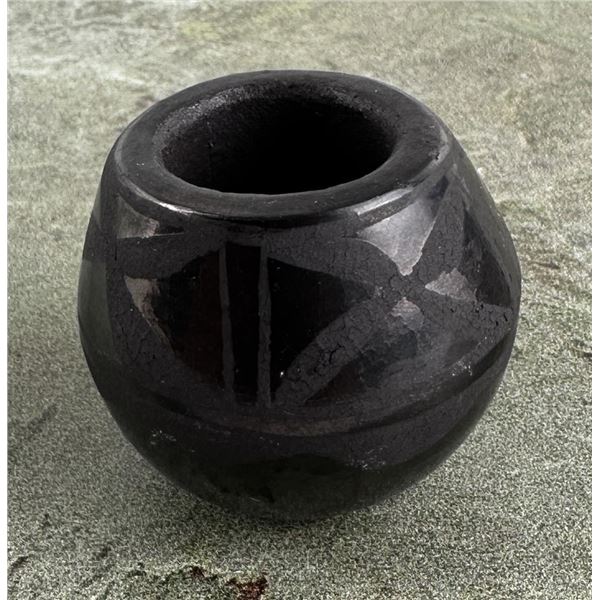 Santo Domingo Pueblo Indian Pot
