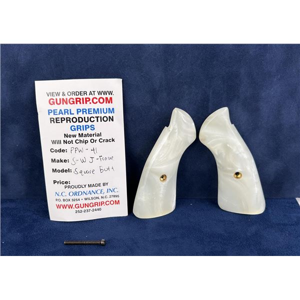 Smith & Wesson J Frame Pistol Grips