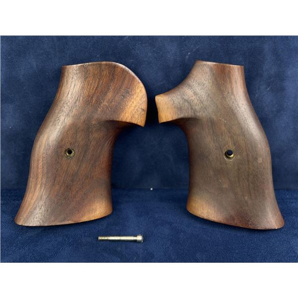 SMITH & WESSON K FRAME RAM'S HORN / STAG GRIPS