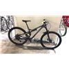 Image 2 : GREY COMMENCAL META HT 12 SPEED FULL SUSPENSION MOUNTAIN BIKE
